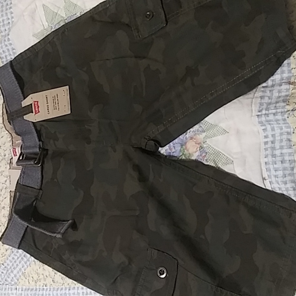 Boy's cargo shorts NWT
